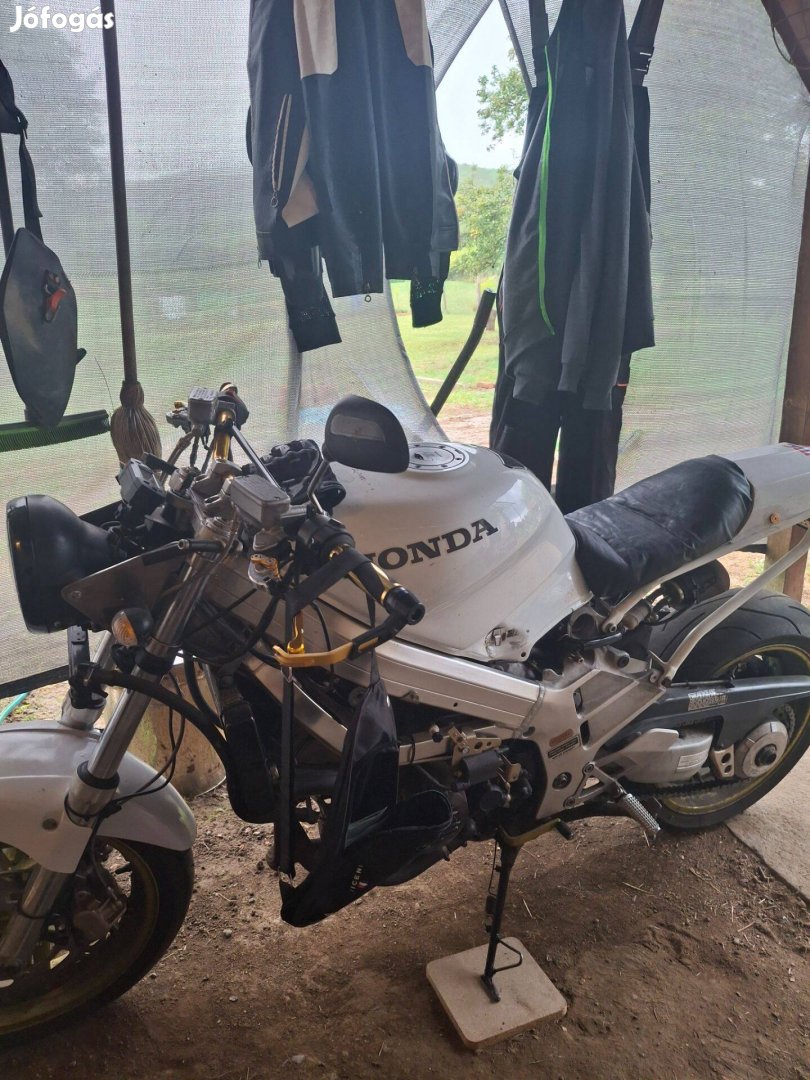 Honda Vfr 750 rc36 farokidom cafe race!