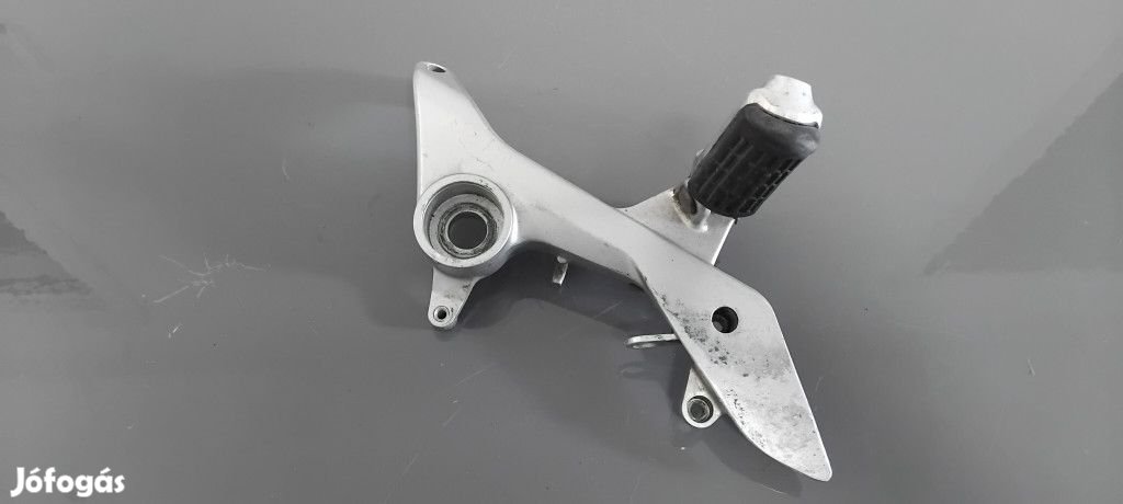 Honda Vfr 800 Fi Jobb első lábtartó
