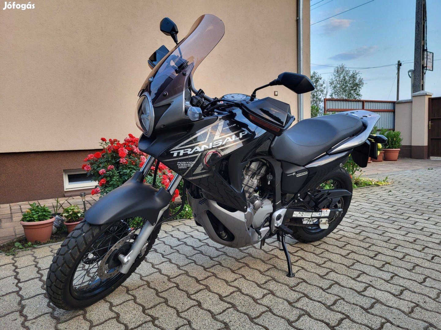 Honda XL700V