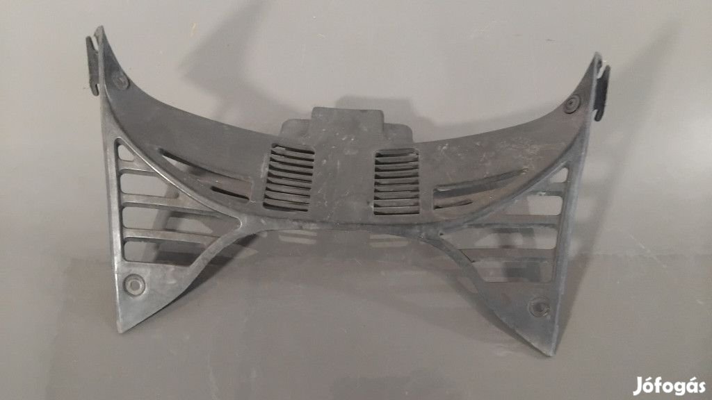 Honda XLV 650 Transalp Belső panel | 64212-MCB-6110