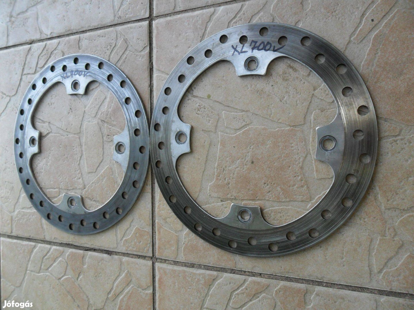 Honda Xlv 700-használt első féktárcsa