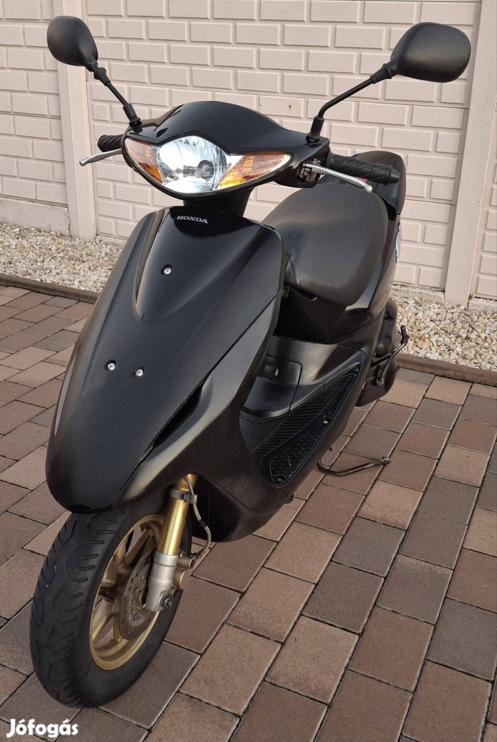 Honda Z4 Dio 4T 50 Újszerű Gyári 