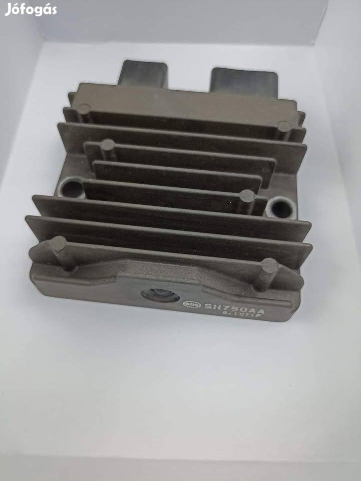 Honda - gyári feszültség szabályozó