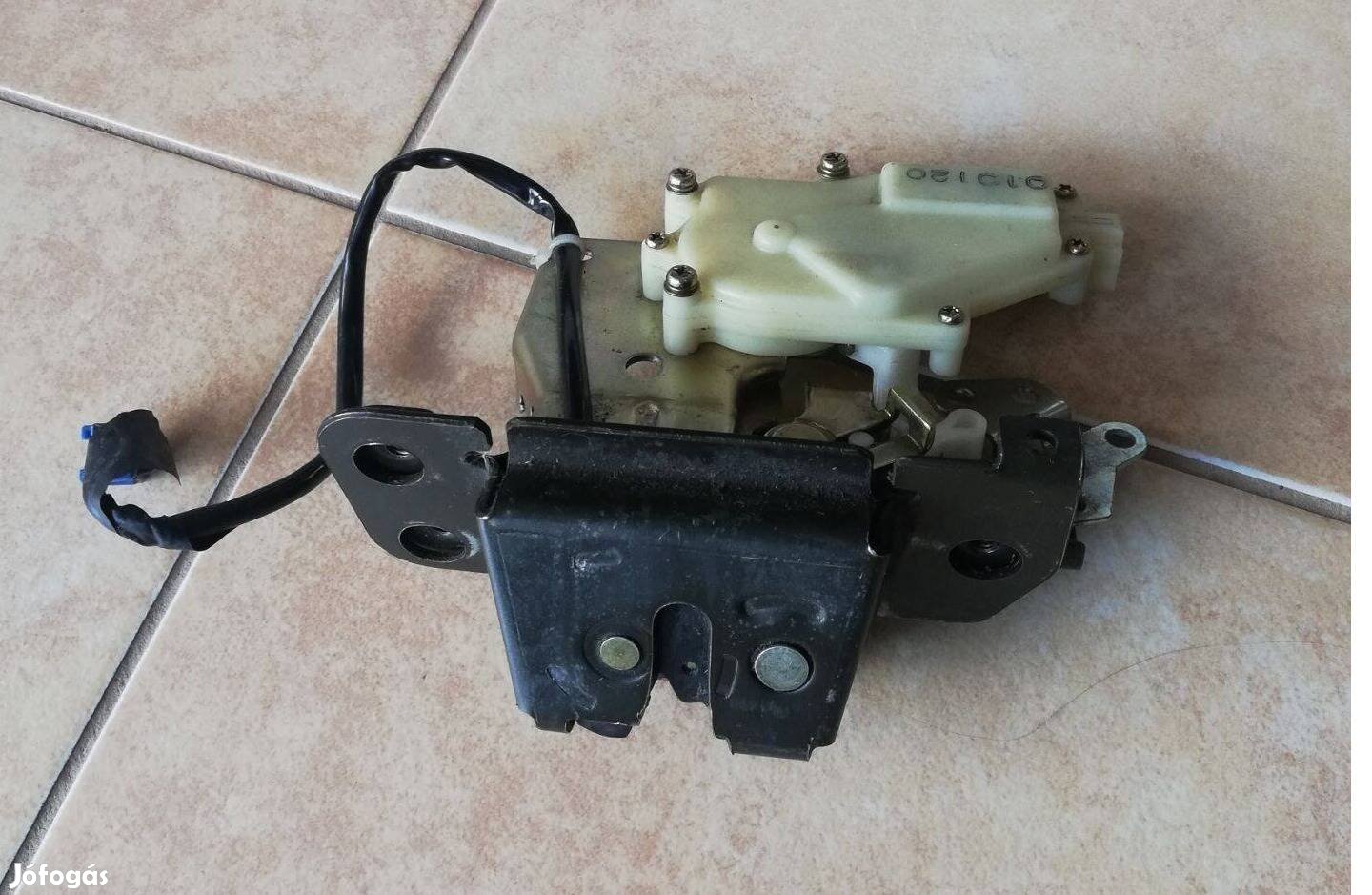 Honda civic 7 gen. csomagtartó zár