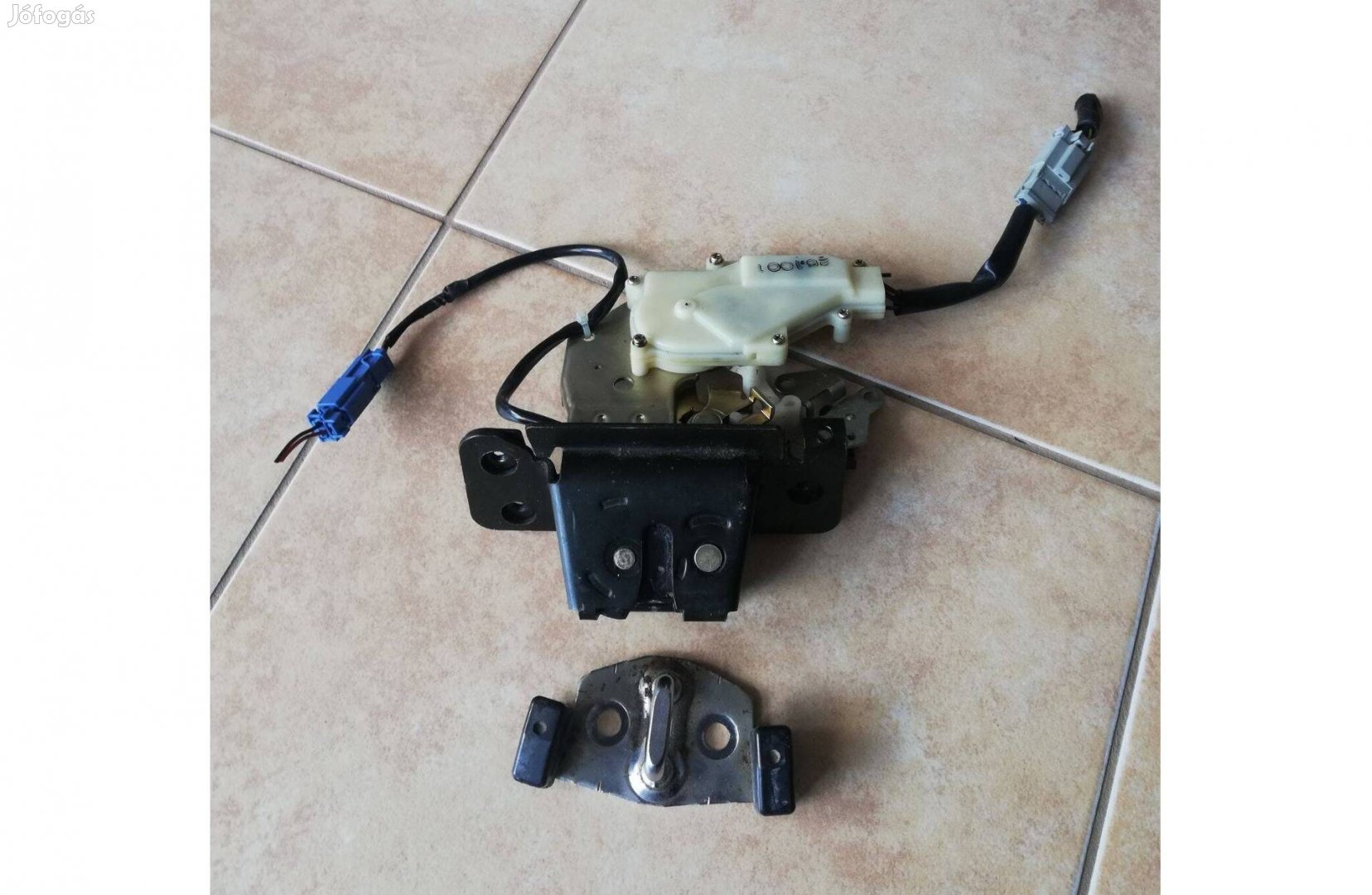 Honda civic 7 gen. csomagtartó zár