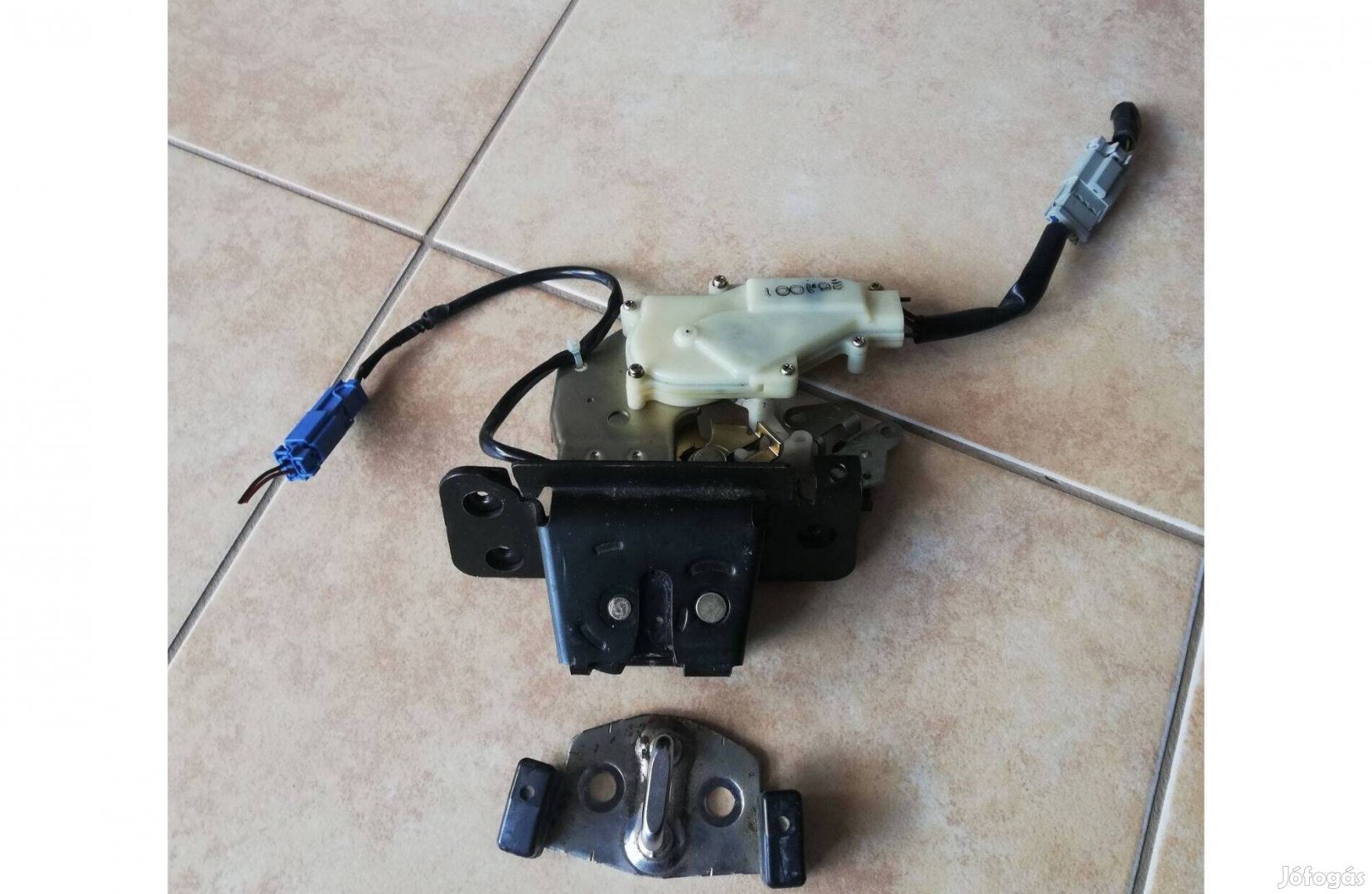 Honda civic 7 gen. csomagtartó zár