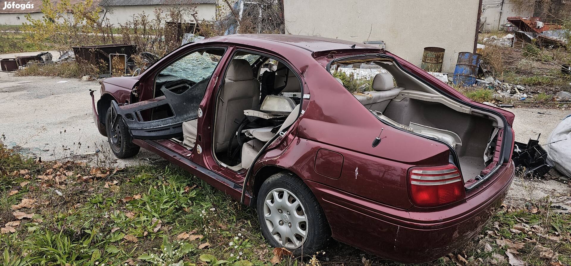 Honda civic alkatrésznek elvihető Oroszlányból