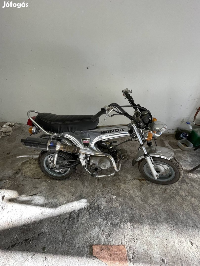 Honda dax chrome eladó