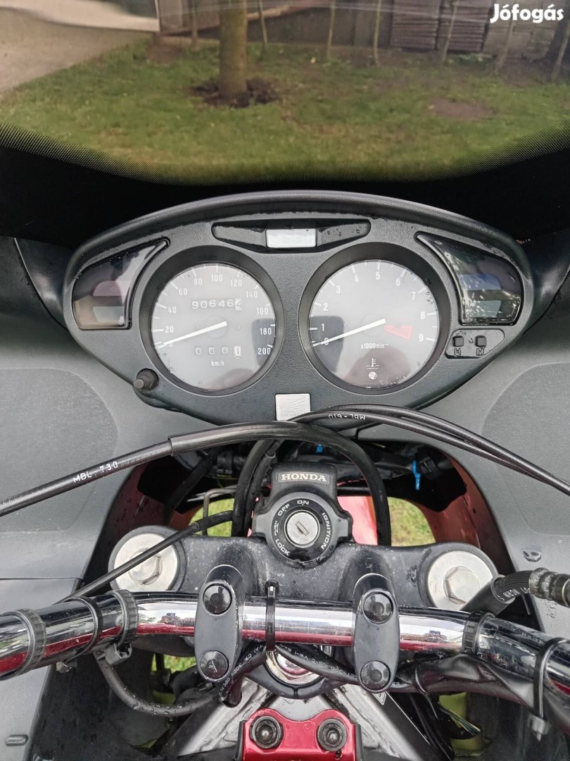 Honda deauville 650