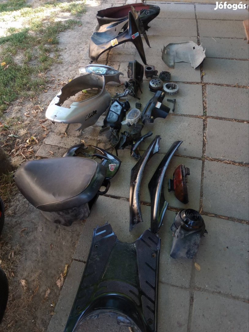 Honda dio bontott alkatrészek 