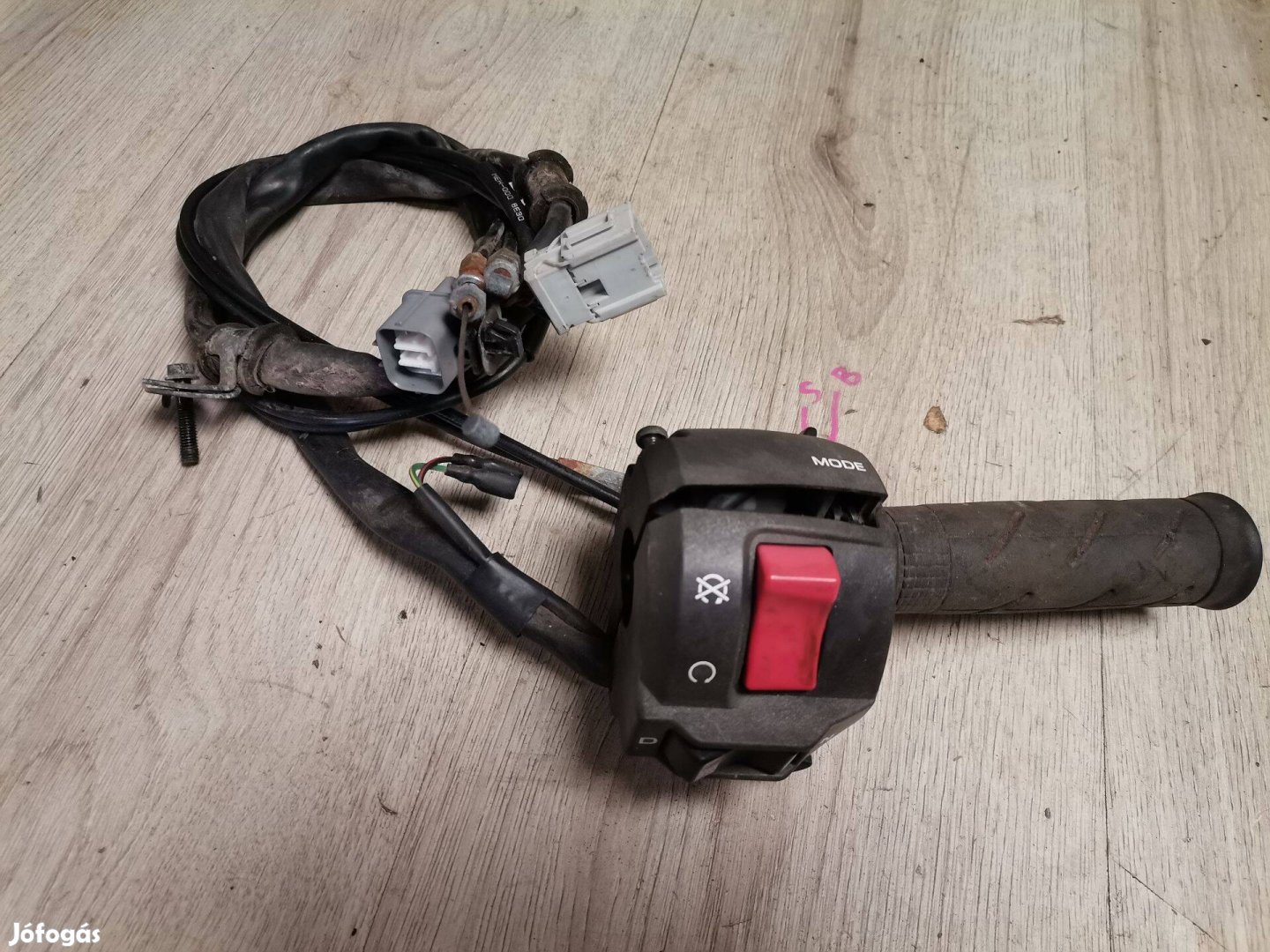 Honda dn01 nsa 700 09' jobb korm kapcsoló 2336