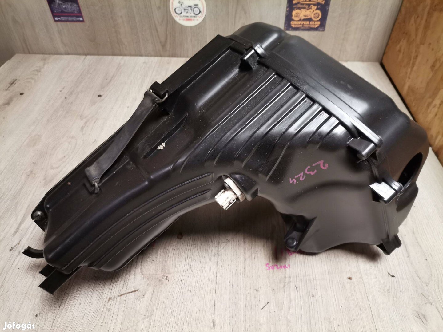 Honda dn01 nsa 700 09' levegőszűrő ház 2324