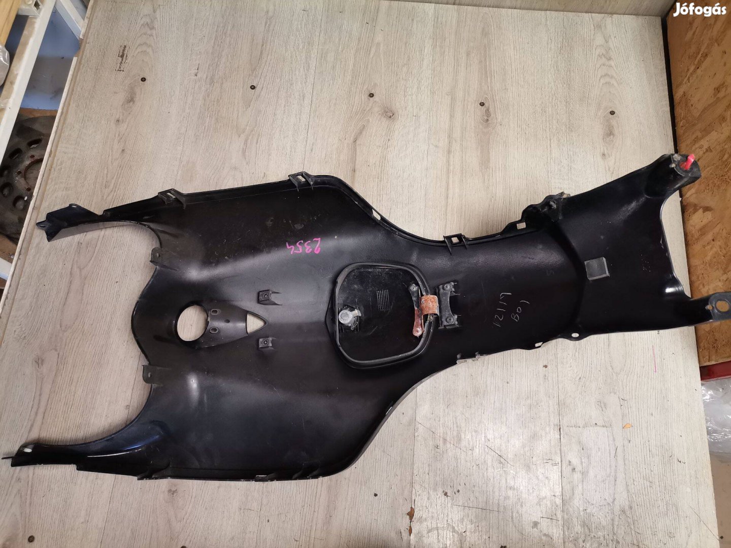 Honda dn 01 nsa 700 09' tankburkolat 2354