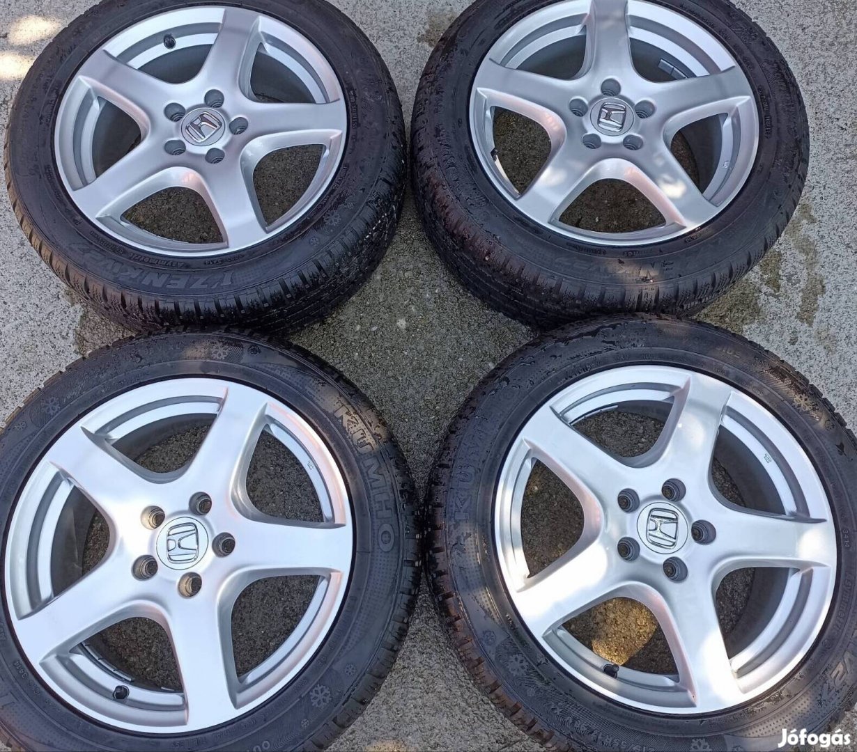 Honda gyári 17" alufelni 5x114,3 215/55r17 téli