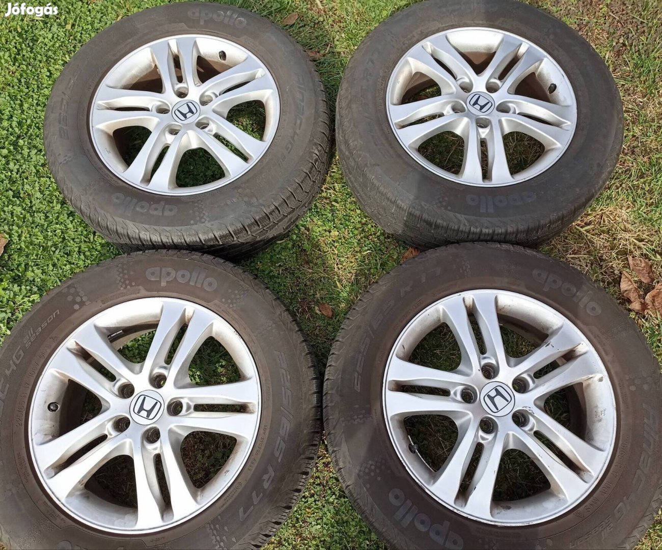 Honda gyári 17" alufelni felni 225/65r17 negyévaszakos gumi