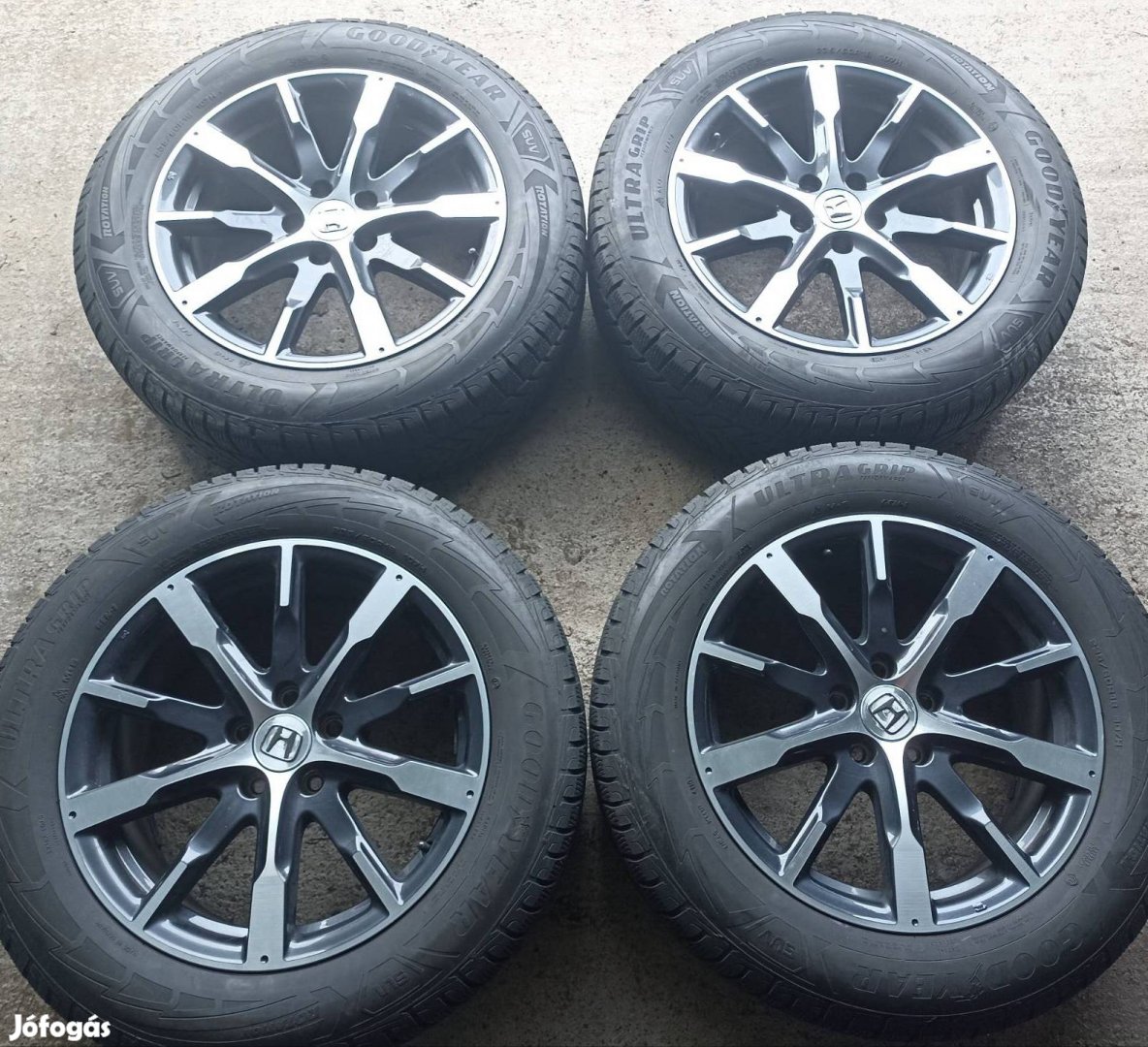 Honda gyári 18" alufelni 235/60r18 téligumi cr-v