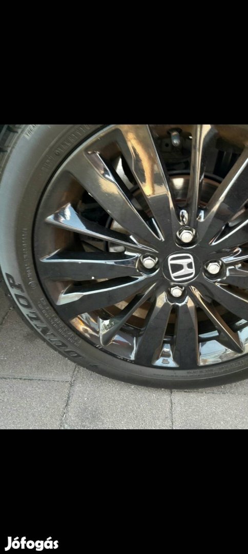Honda gyári enkei felnik gumikkal!
