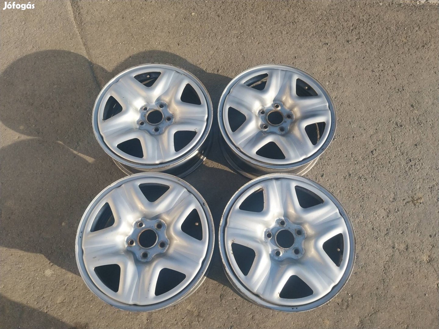 Honda gyári lemezfelni 17 5x114.3 17" felni 