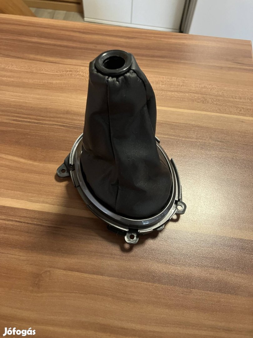 Honda jazz II. 2009- váltó szoknya új.