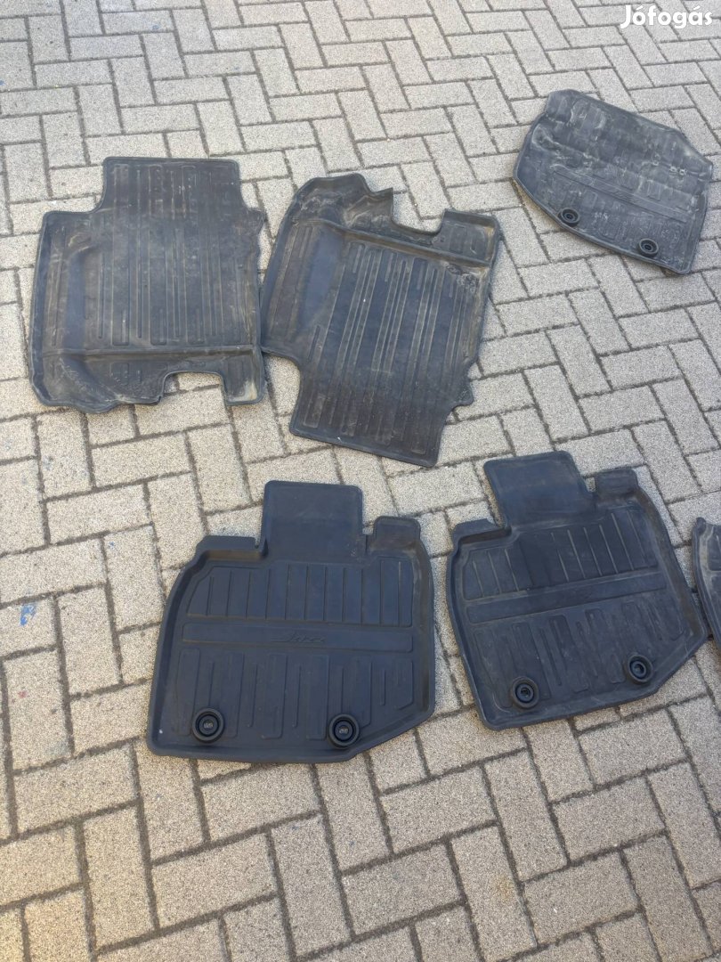 Honda jazz gyári gumi szőnyeg 
