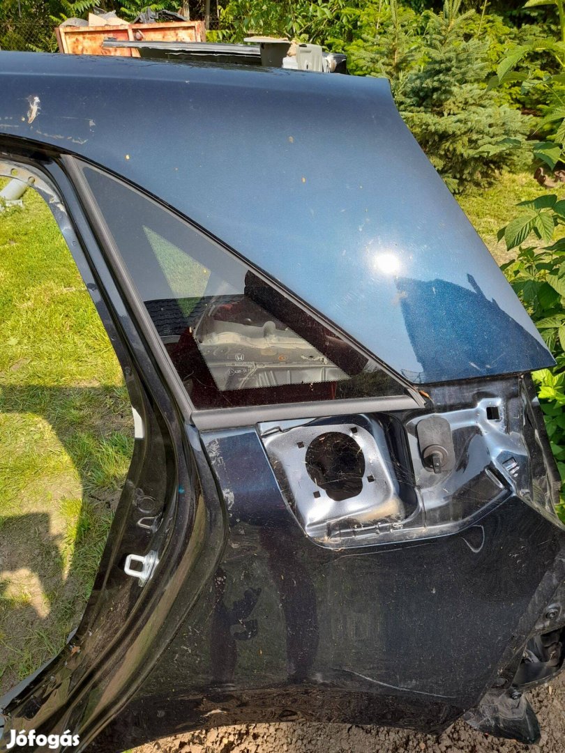Honda jazz hibrid 2022-es hátsó negyedek eladók
