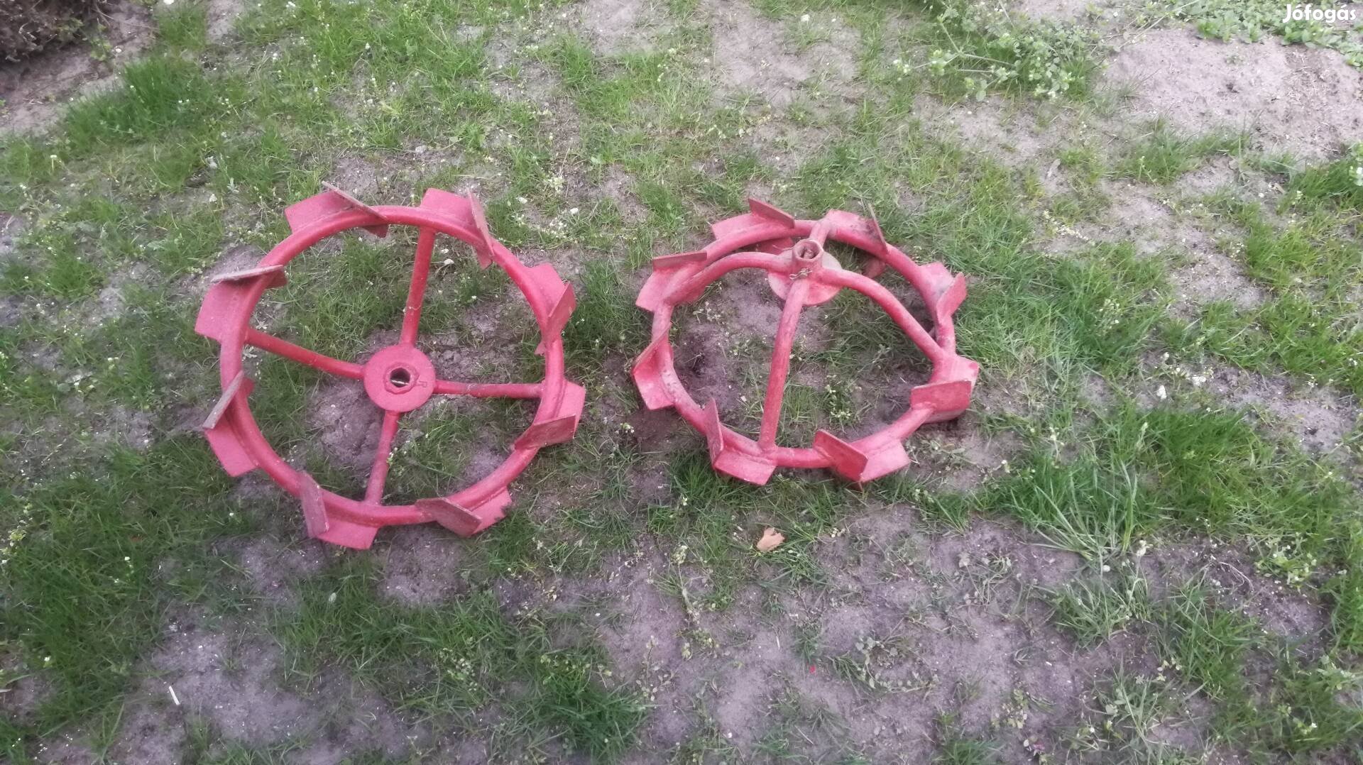 Honda körmös kerék
