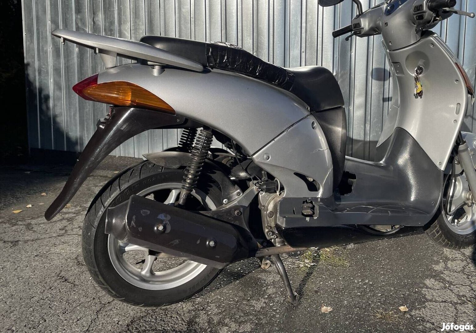 Honda kukac NES 125 150 kipufogó