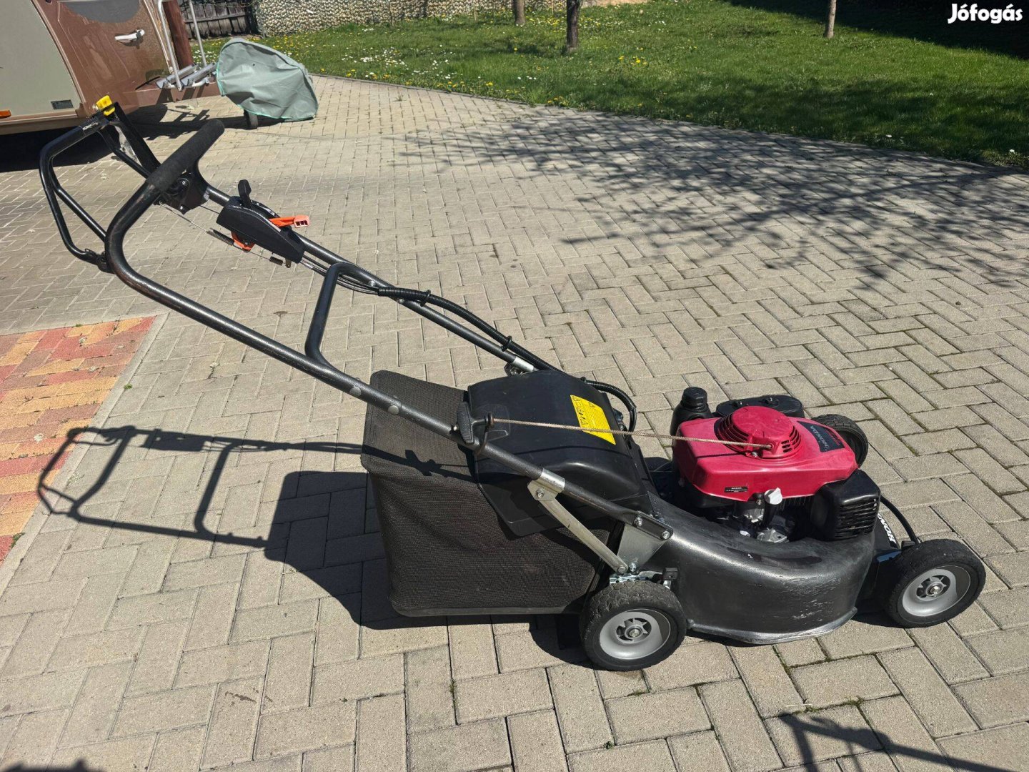 Honda profi önjáró fűnyíró