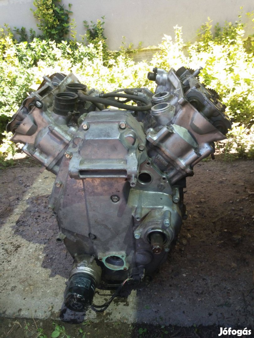 Honda st paneuropean V 4 blokk alkatrésznek 1261 ccm