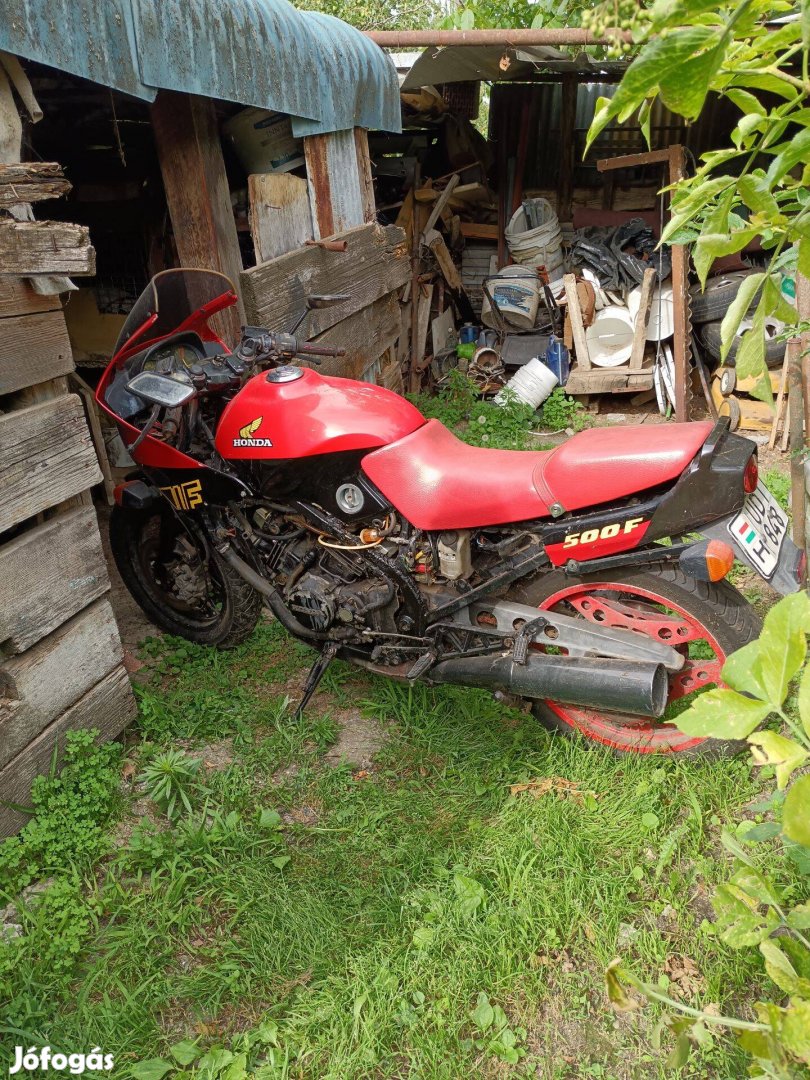 Honda vf500 eladó