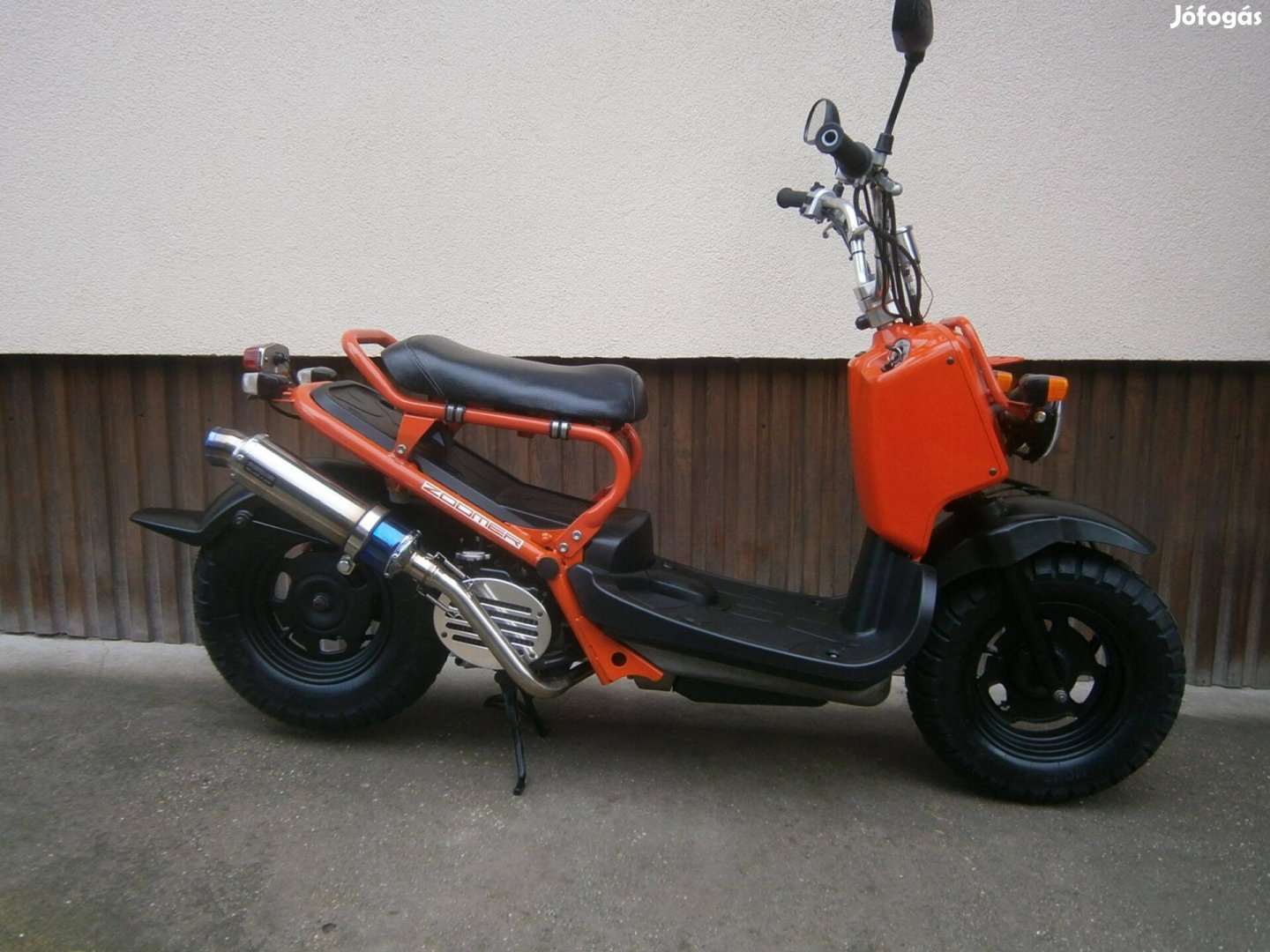 Honda zoomer megkímélt állapotban házhoz is