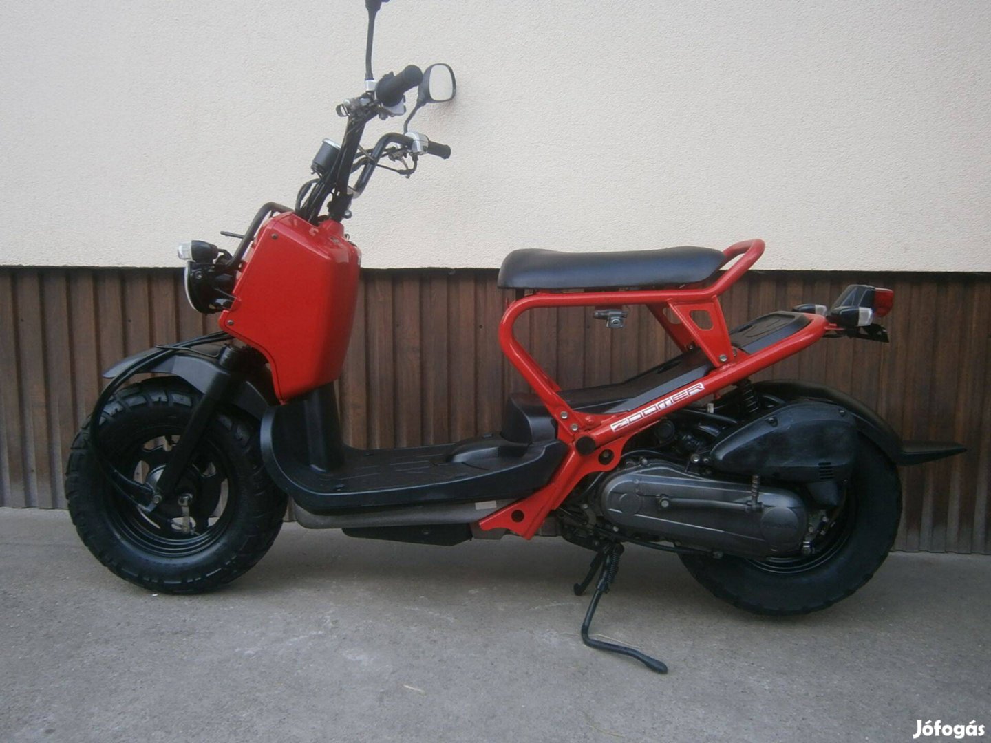 Honda zoomer megkímélt állapotban házhoz is