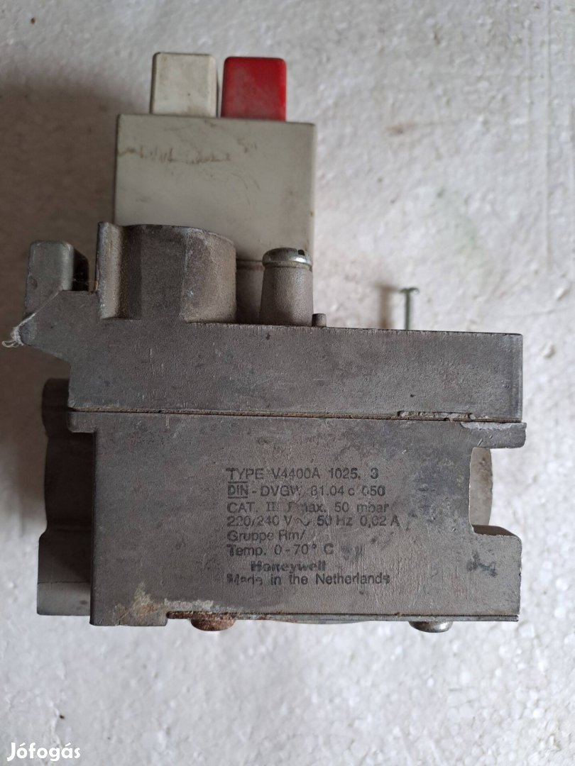 Honeywell V4400A 1025 gázszelep gáz szelep V 4400 A