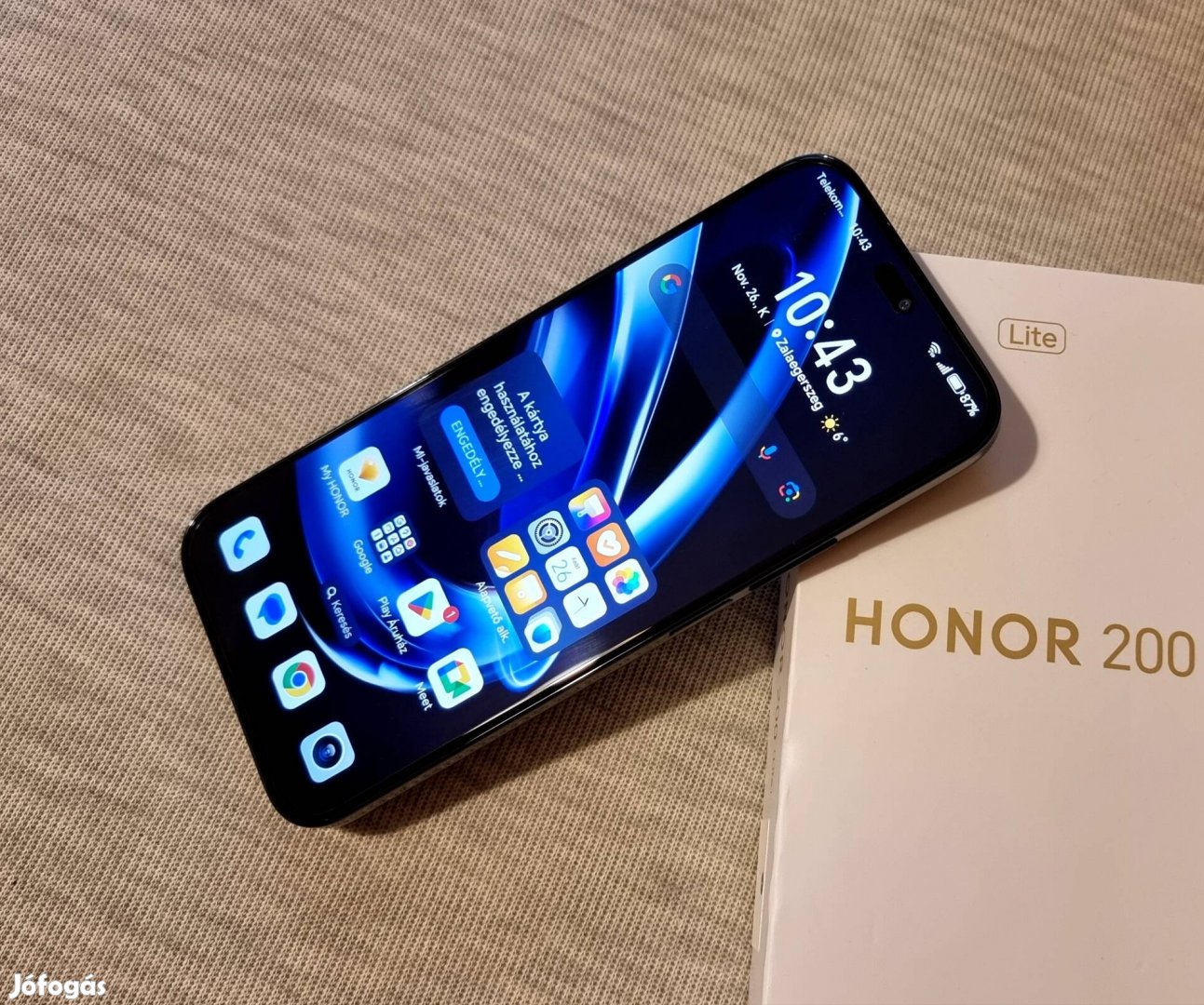 Honor 200 lite 8/256GB nagyon szép, gyári független.