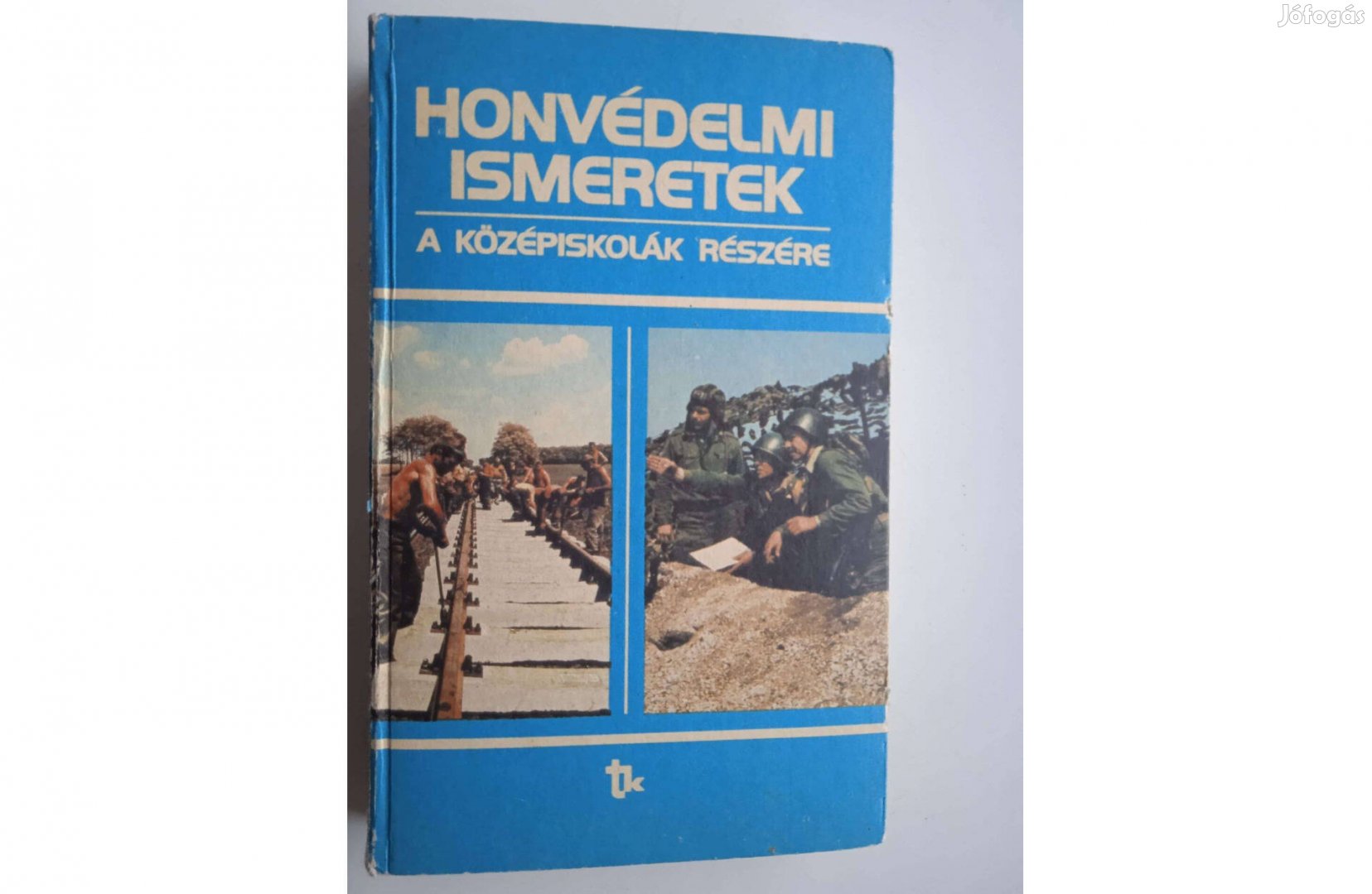 Honvédelmi ismeretek a középiskolák részére címú tankönyv