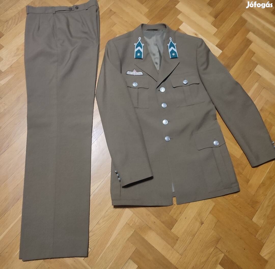 Honvédségi társasági!