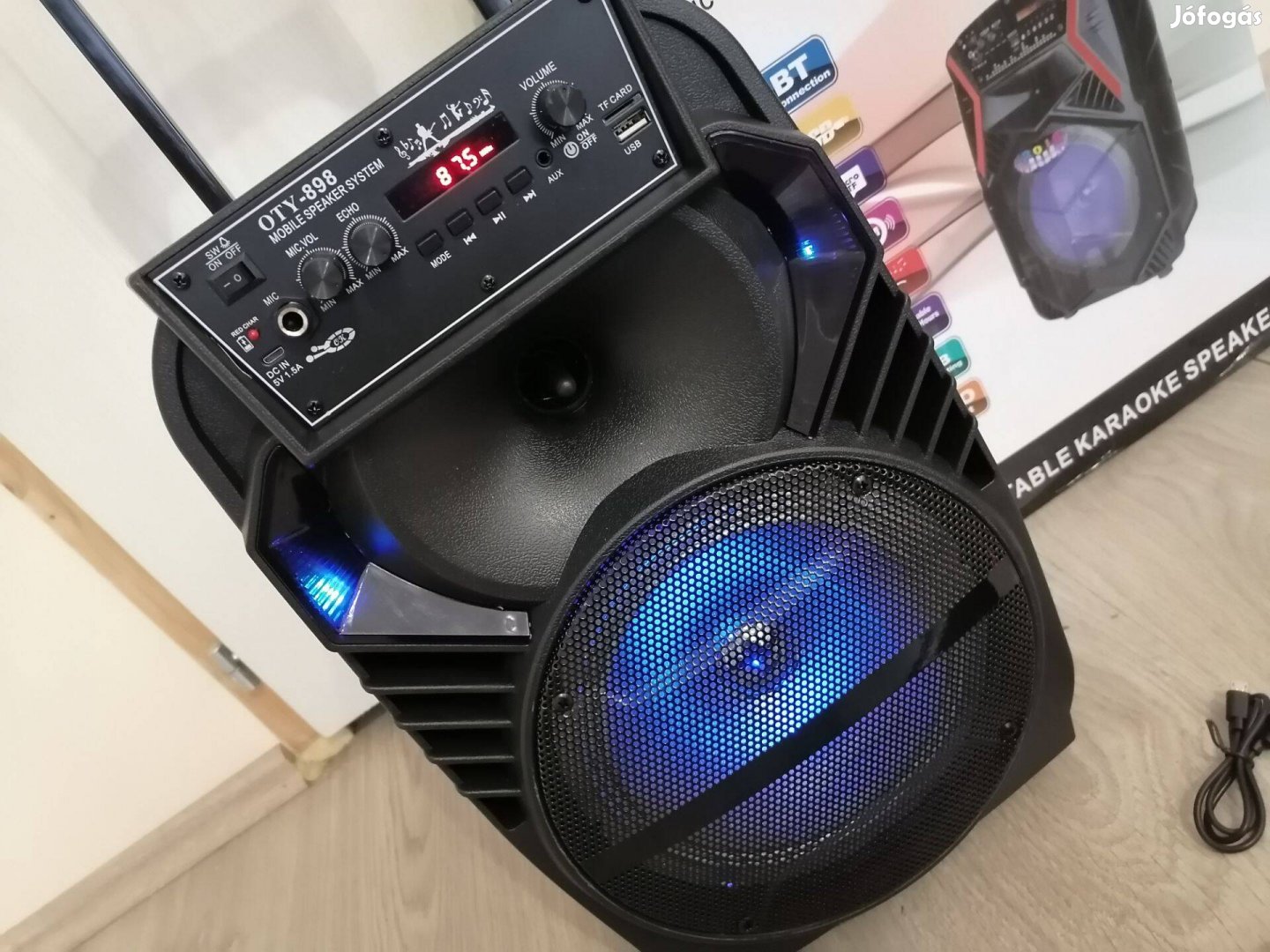 Hordozható Bőröndös 1500 Watt BLUETOOTH Karaoke-S Multimédia Lejátszó