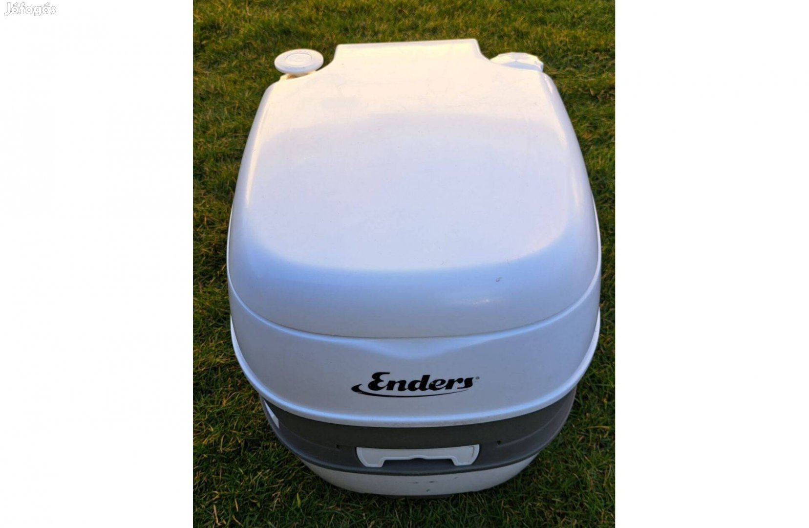 Hordozható WC kempingezéshez