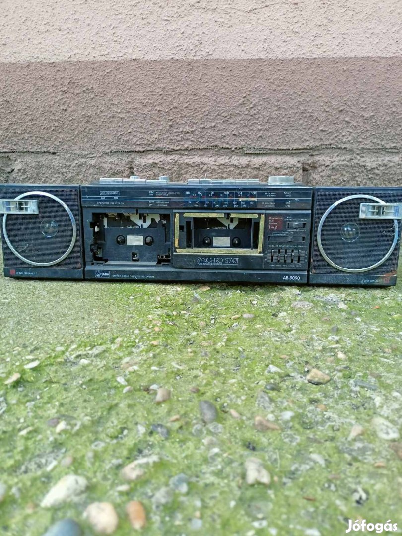 Hordozható rádió magnó