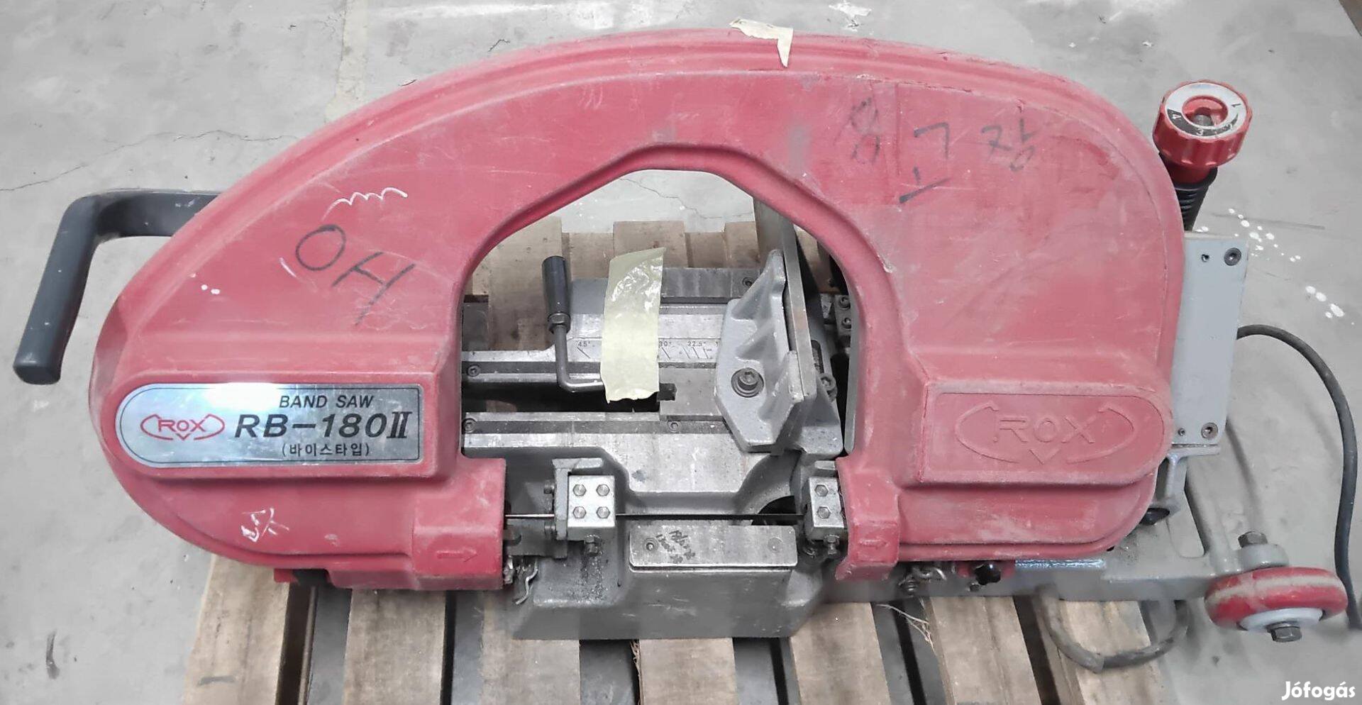 Hordozható szalagfűrész 220V, 1700W