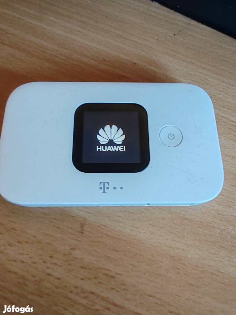 Hordozható wifi router Tcom 