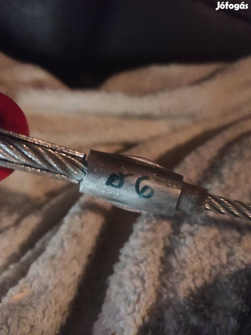 Horganyzott acélkötél (10méter/6mm) kampóval együtt.