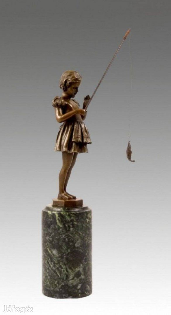 Horgász kislány szobor (68774)