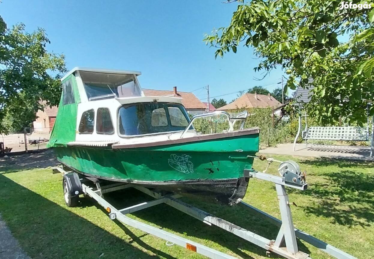 Horgászcsónak