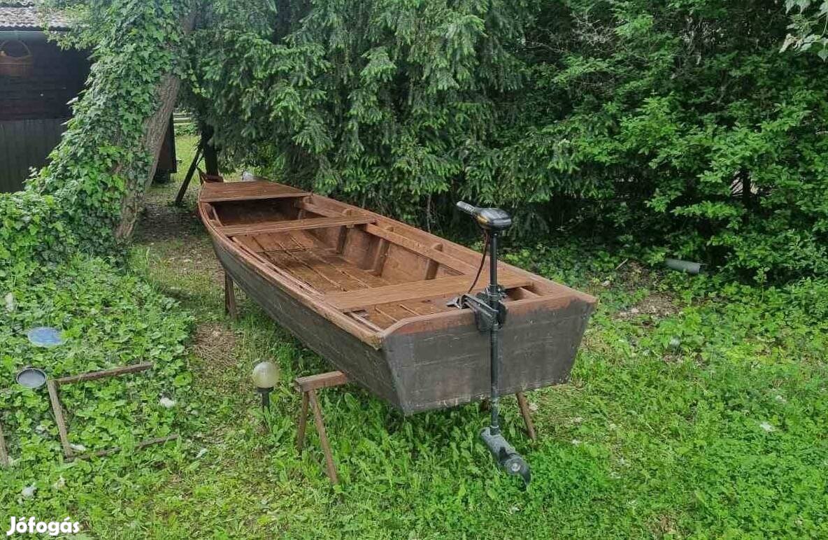 Horgászcsónak Minkota motorral