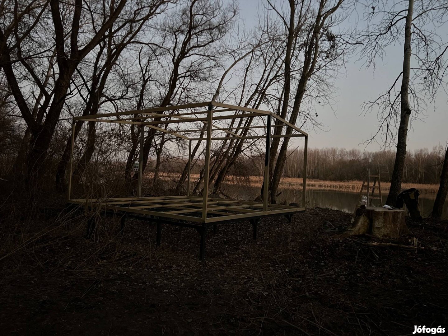 Horgászház fém szerkezet 6M x 6M