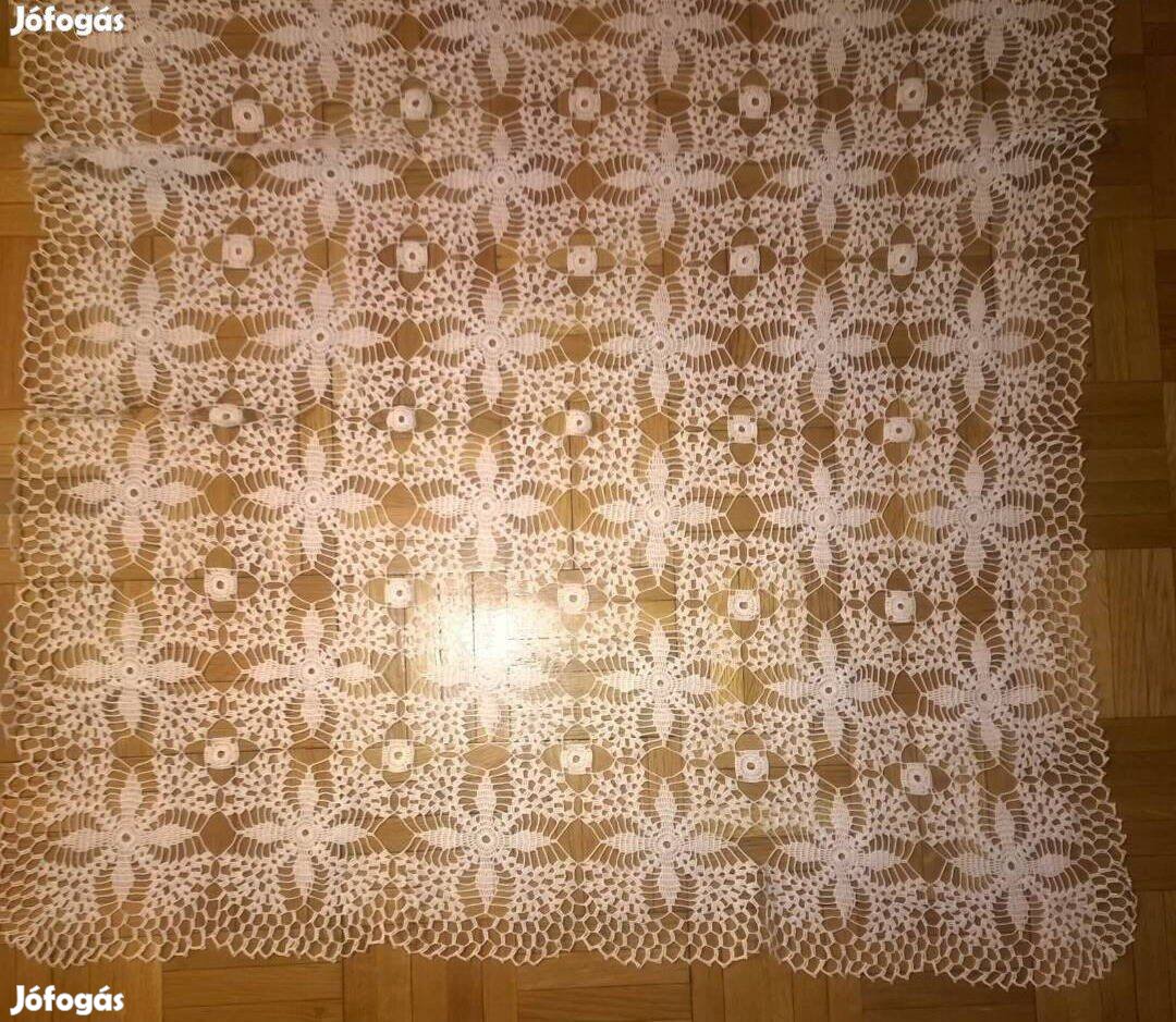 Horgolt asztalterítő eladó