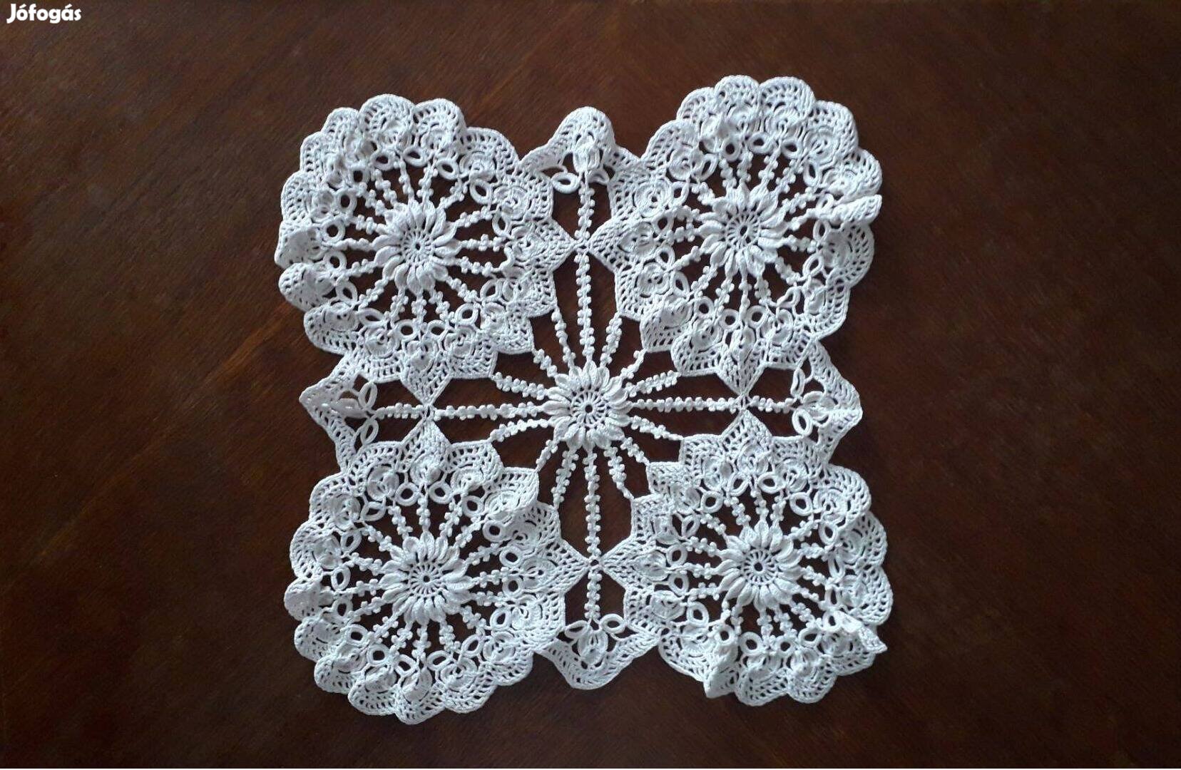 Horgolt csipketerítő 40*40 cm hibátlan foltmentes