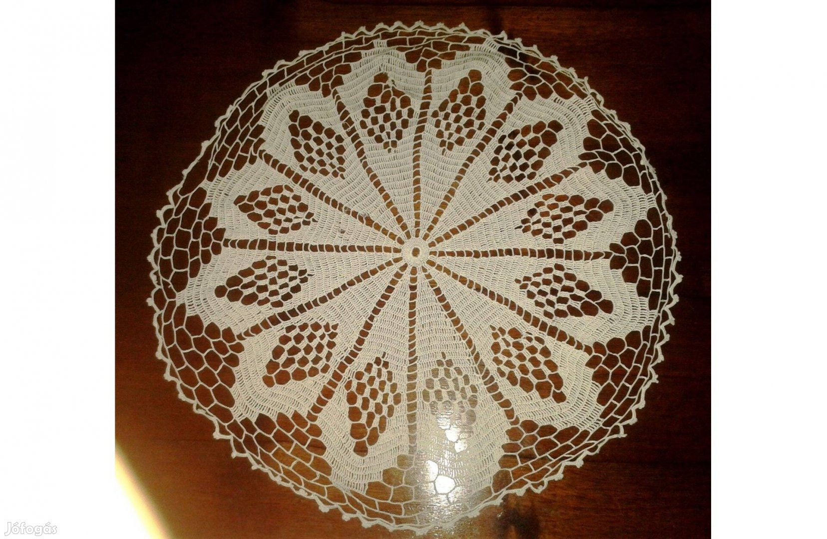 Horgolt csipketerítők eladó