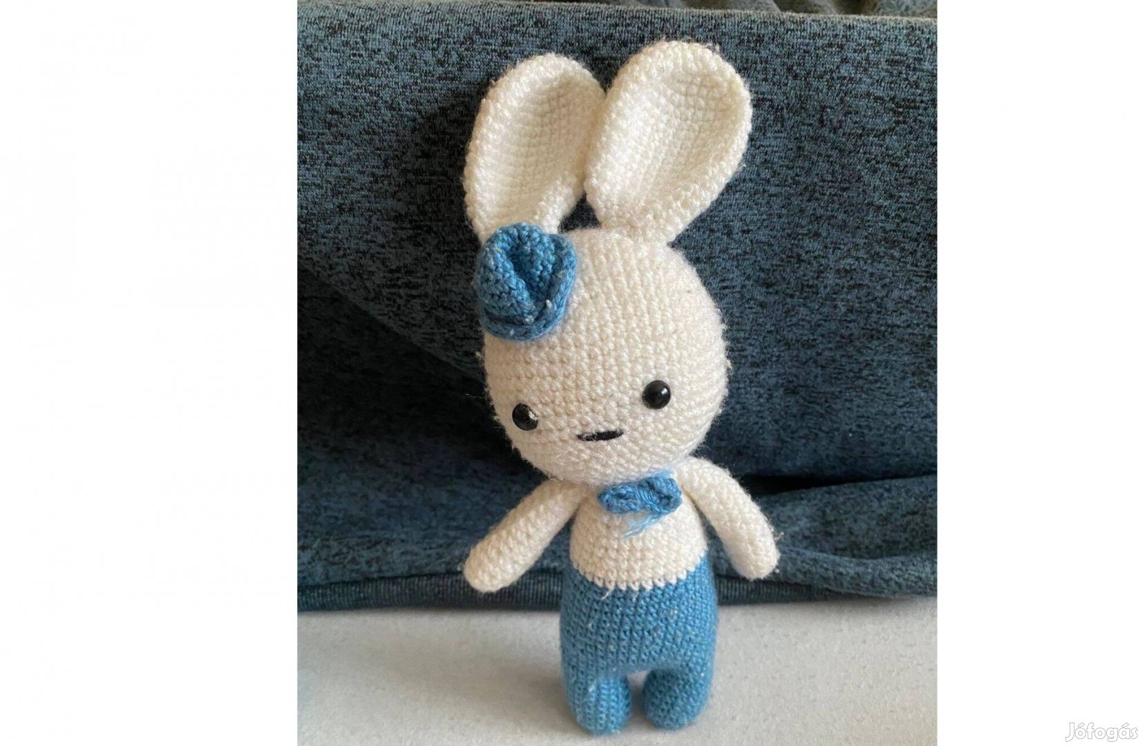 Horgolt plüss - kalapos nyuszi